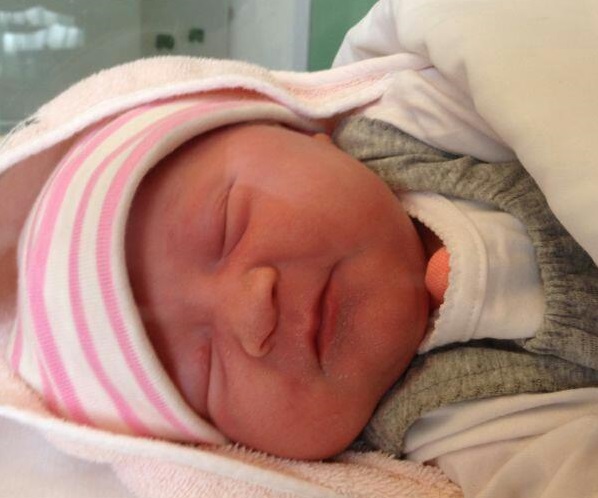 De mama van baby Vanessa
