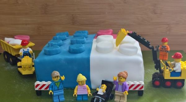 Een LEGO verjaardagstaart