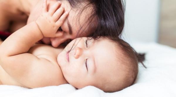 Ontwikkelingen in het eerste jaar van moeder en baby