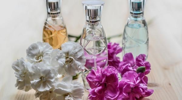 Zelf parfum maken met kinderen